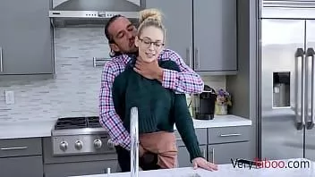 play Papá decepcionado se folla a su hija adolescente como castigo- lily larimar