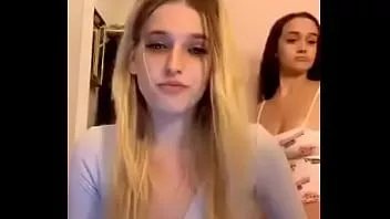 播放 过夜很快就变成了热辣的 ameporn 流
