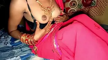 Odtwórz Indyjski świeżo poślubiony bhabhi w czerwonym sari kurwa hardcore hindi wideo