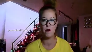 play Seksi kız para için fetişi tatmin etmek için geğiriyor