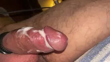 播放 在一次巨大的磨边会议之后，我的阴茎被角质覆盖