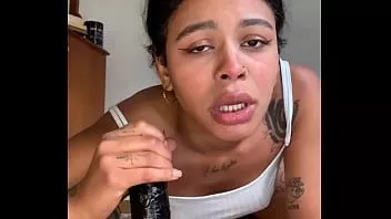 Putar Latina pelajar deepthroat pertama joi creampie (klip penuh di)