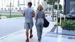 Odtwórz Curvy MILF SARA JAY ZAKRACIONY KRÓLEM KRÓLEM NOIRE