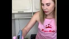 Odtwórz Blondynka Milf Pielęgniarka daje gorące woskowanie grubemu kutasowi