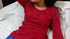 Reproducir Experimenta el calor: el íntimo encuentro real de un adolescente indio con una polla monstruosa