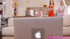 Reproduzir Squirt Aqueles Demônios: Petite Teens Madison Summers e Scarlett Mae em Encontro Hardcore Intenso