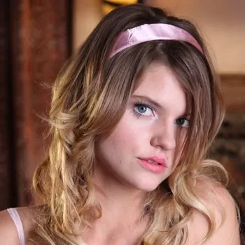 Bintang porno Scarlett Fever